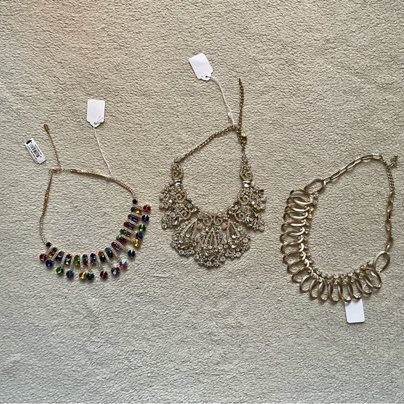 3 gorgeous costume jewelry necklaces for price of 1 - Picture 3 of 6